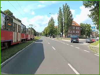 dozwolone wyprzedzanie tramwaju na skrzyżowaniu
