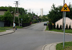 A-5 znak ostrzegaj�cy o skrzy�owaniu