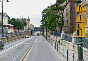 tabliczka T-8 ruch pojazd�w skierowany na tory tramwajowe