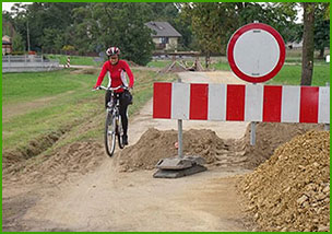 zakaz ruchu w obu kierunkach