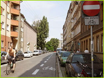 zakaz wjazdu - nie dotyczy rowerów