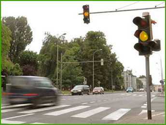 skrzyżowanie z sygnalizacją świetlną