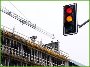 czerwone z żółtym na sygnalizatorze