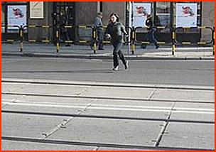 przebiega w miejscu niedozwolonym