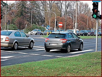 wyprzedzanie na skrzyżowaniu z ruchem kierowanym