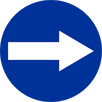 nakaz jazdy w prawo przed znakiem